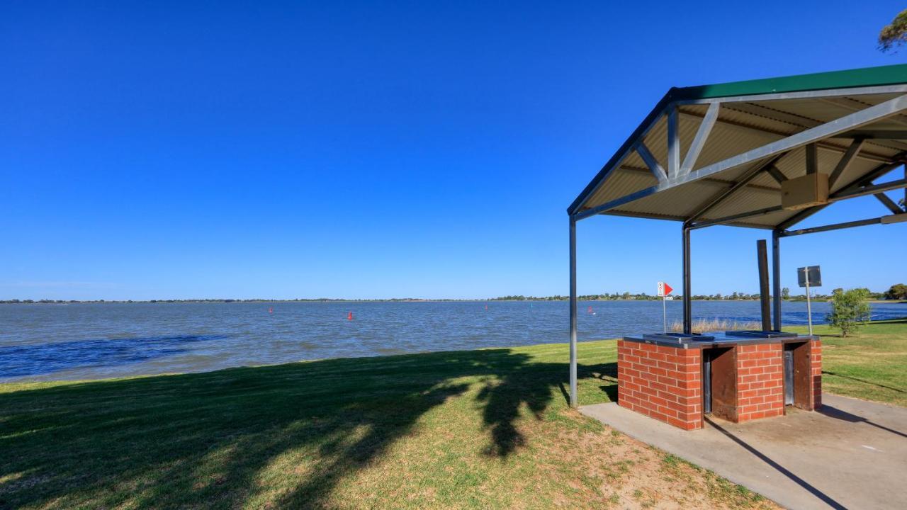 Lake Boga Caravan Park Exterior foto