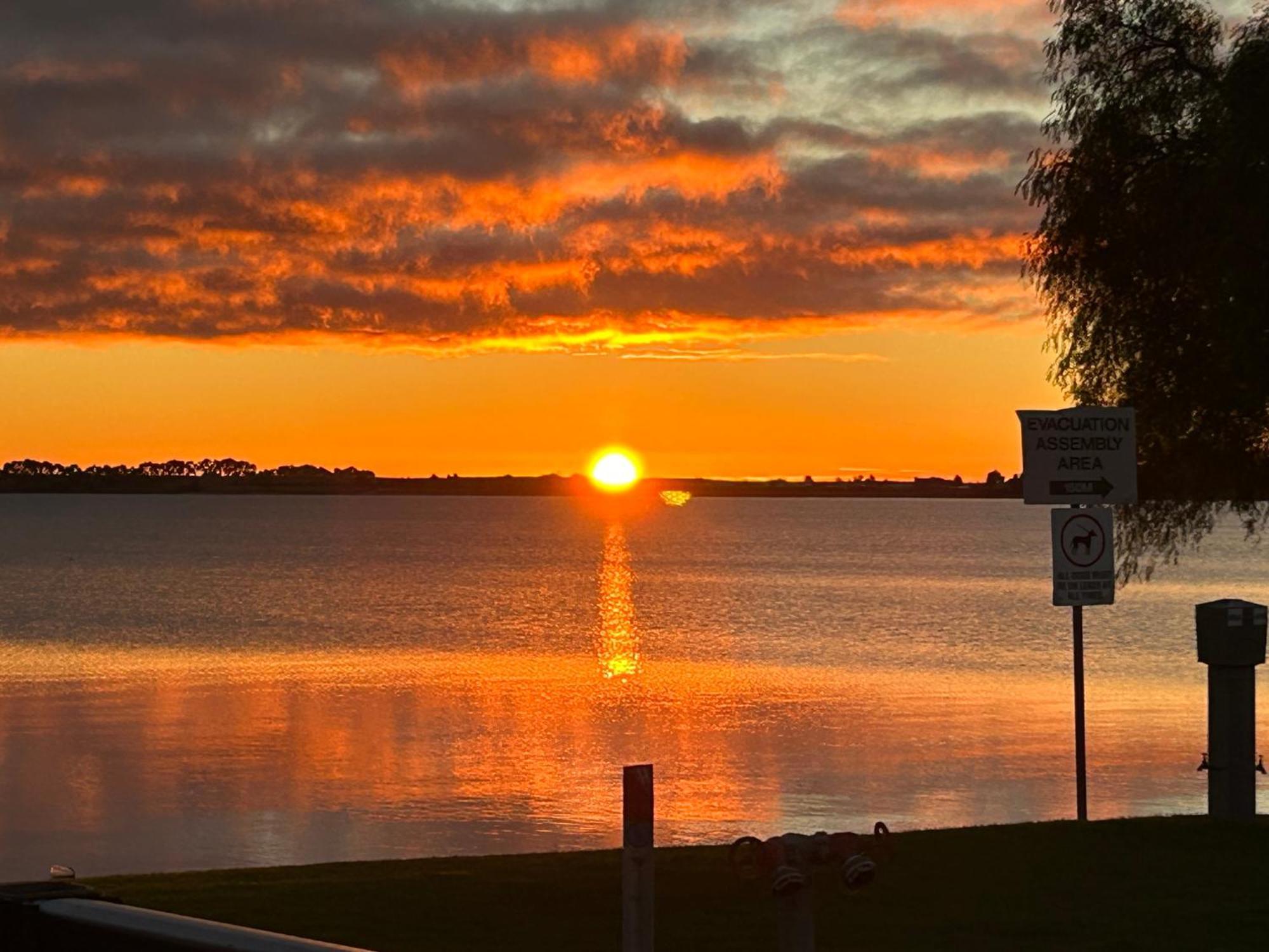 Lake Boga Caravan Park Exterior foto